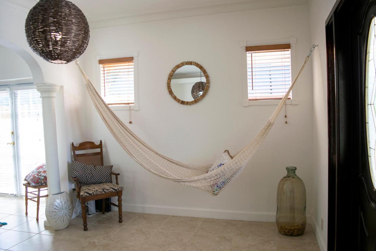 Relax And Unwind In Little Havana Miami Bagian luar foto
